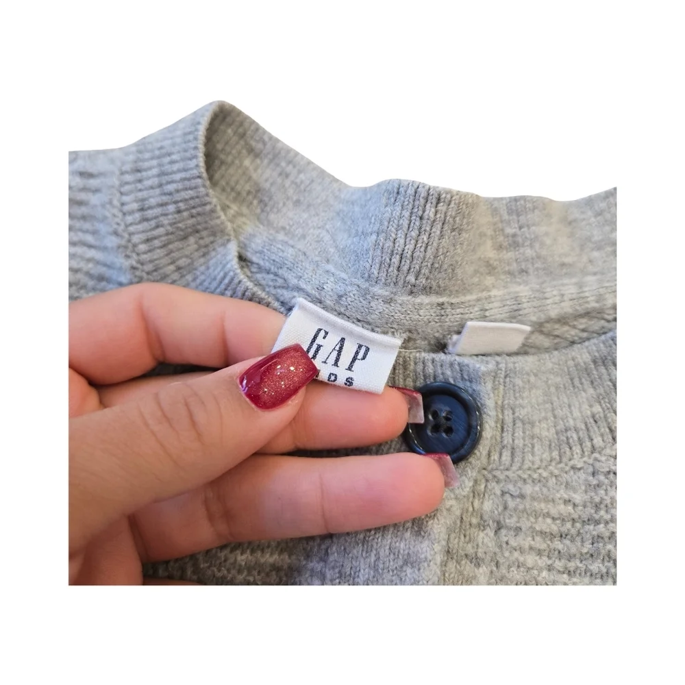 GAP Girls Light Gray Knit Sweater Size: S